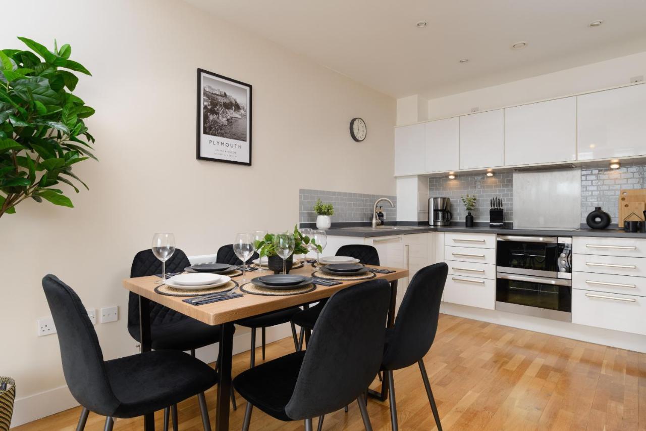 Premium Apartment - Allocated Parking - Great Location Plymouth Esterno foto