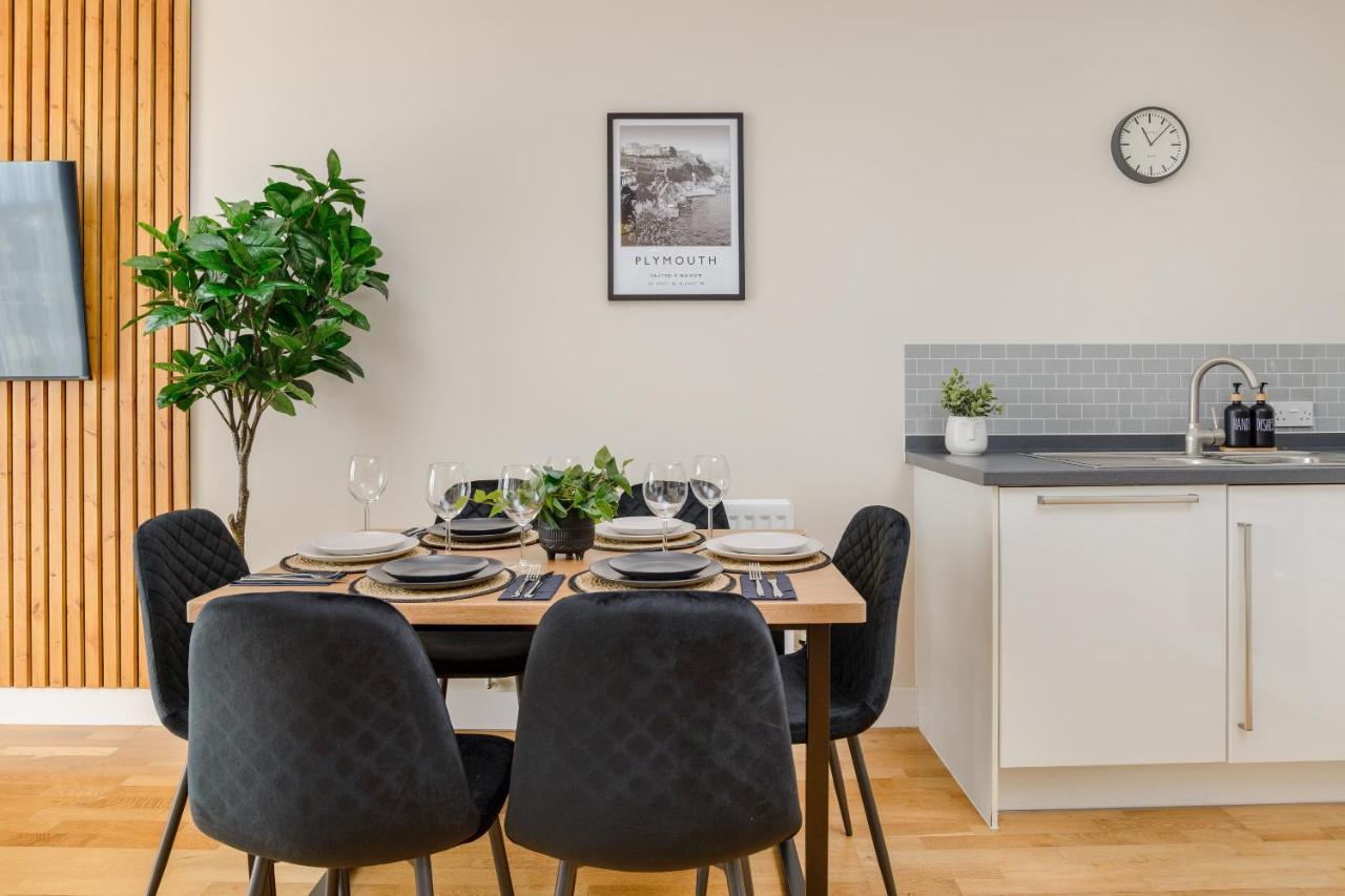 Premium Apartment - Allocated Parking - Great Location Plymouth Esterno foto