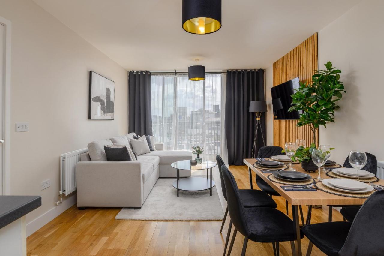 Premium Apartment - Allocated Parking - Great Location Plymouth Esterno foto