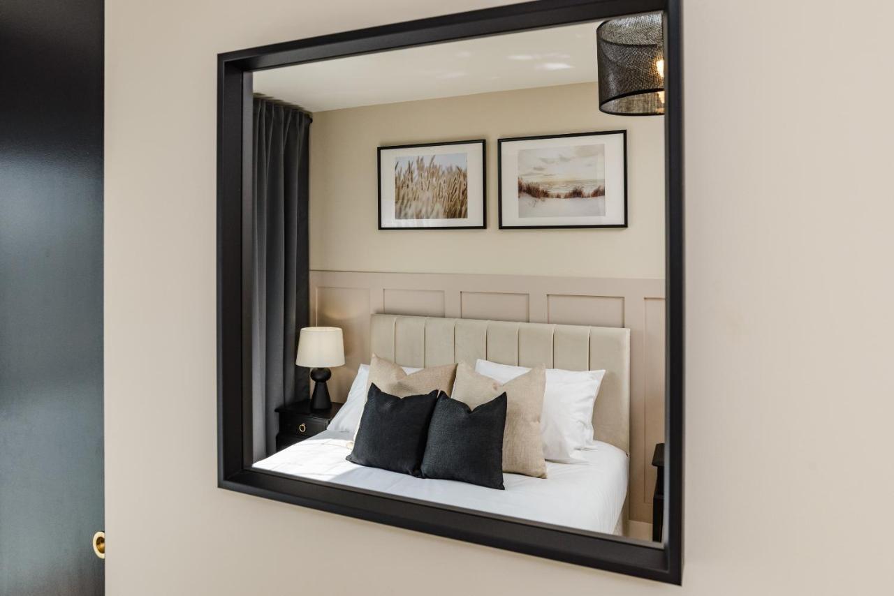 Premium Apartment - Allocated Parking - Great Location Plymouth Esterno foto