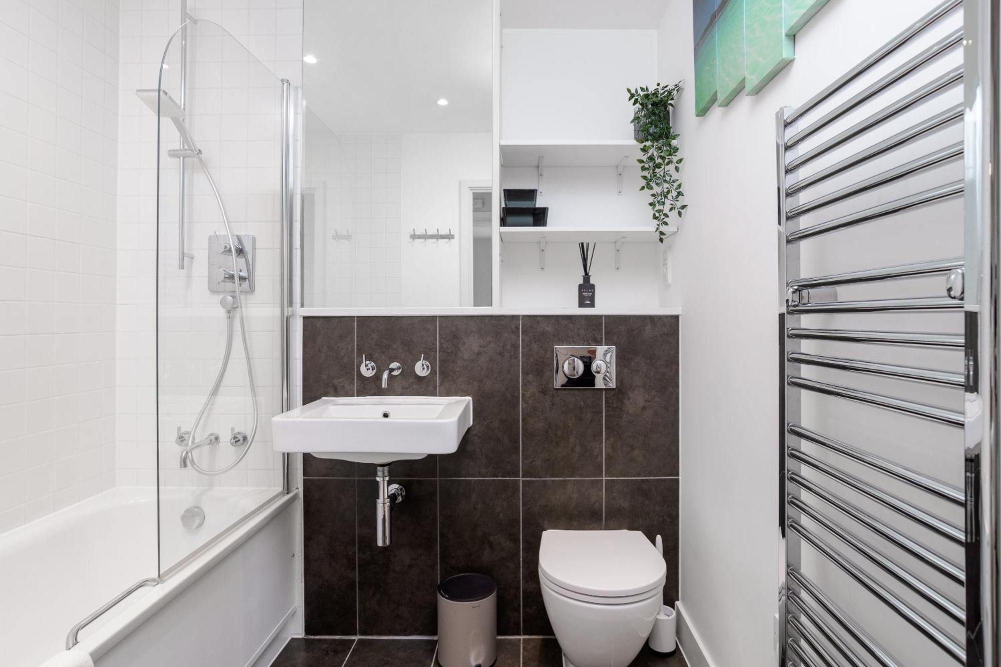 Premium Apartment - Allocated Parking - Great Location Plymouth Esterno foto