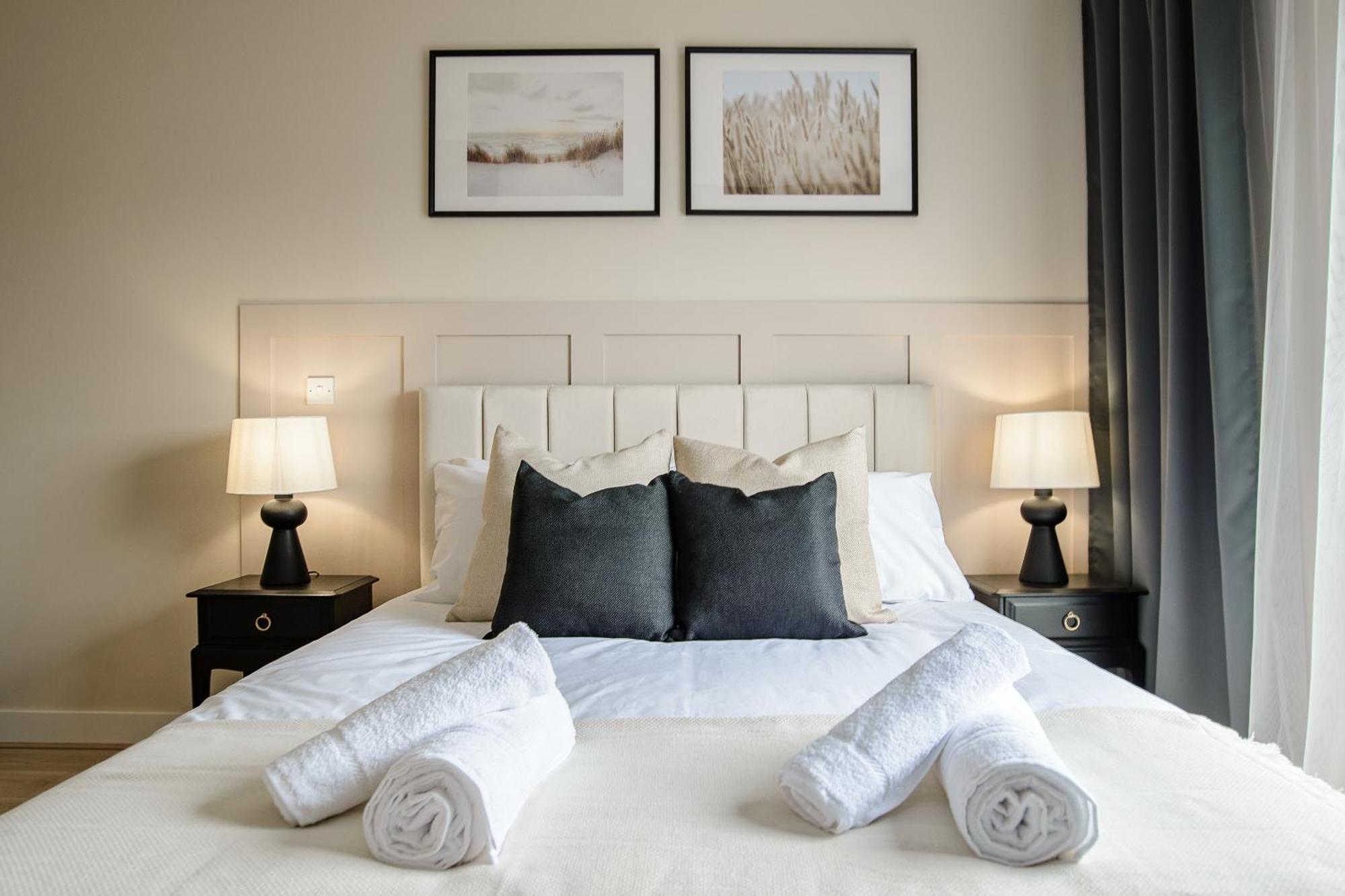 Premium Apartment - Allocated Parking - Great Location Plymouth Esterno foto